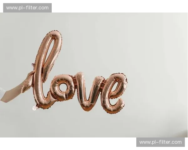 灵魂与色彩的终极博弈：里斯本与布加勒斯特，双城记里的极致浪漫